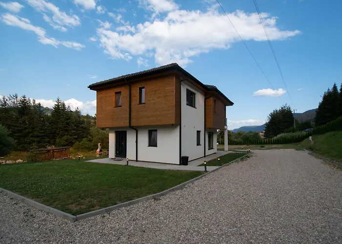 Hyggemate - Nordic With Sauna & Jacuzzi Retreat Holiday home Sarnitsa